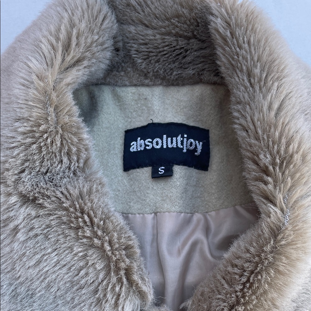 Absolutjoy Women’s Jacket, size S, wool blend with faux fur collar - Picture 9 of 15